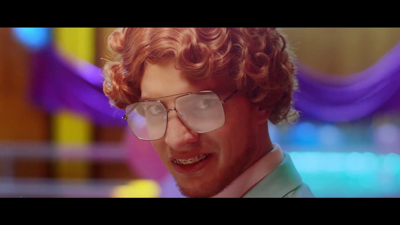 Watch Vadhir - Toda La Banda (Director's Cut) on YouTube Watch Vadhir - Toda La Banda (Director's Cut) on YouTube