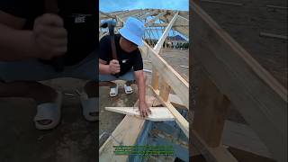 Insane Roof Framing Skills! Watch This Carpenter Lock Every Beam Into Place 🔨🏠