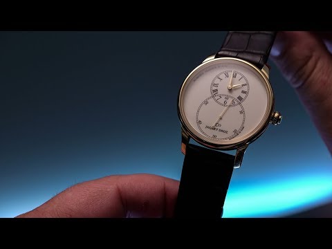 The Jaquet Droz Grande Seconde Tribute in yellow gold is a symphony of warm tones for the wrist