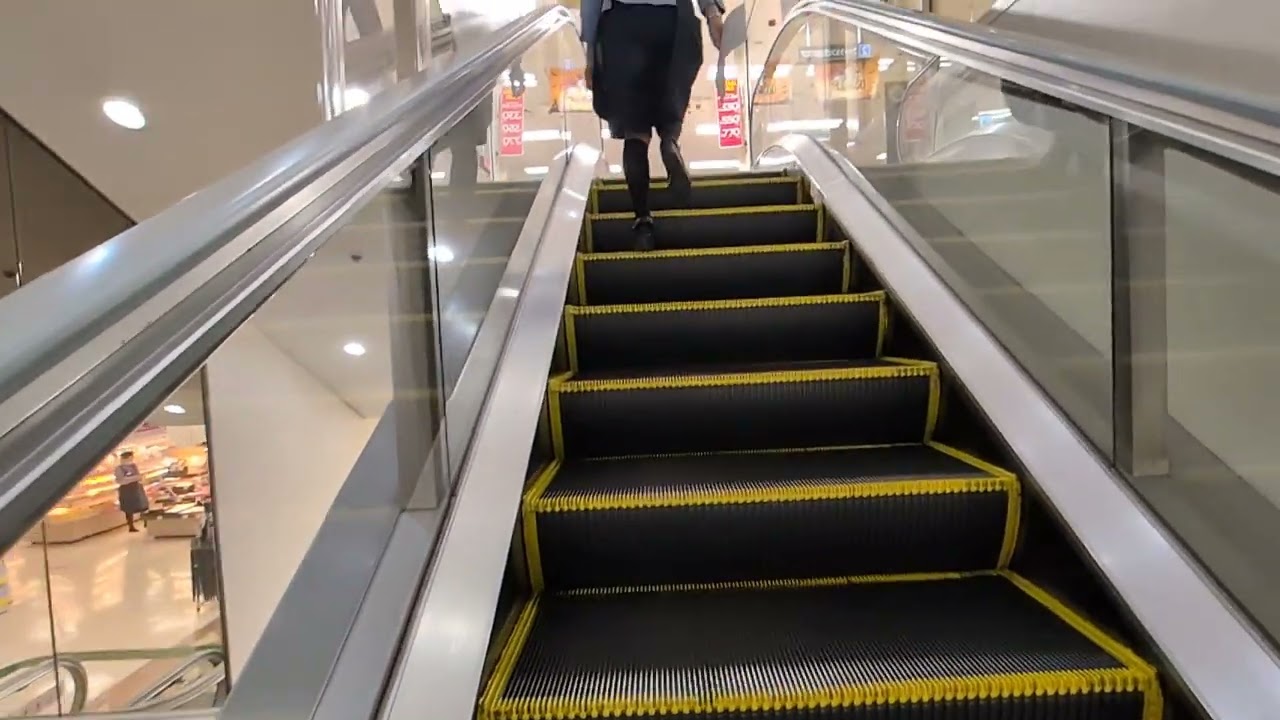 イトーヨーカドー 東村山店　エスカレーター　上り