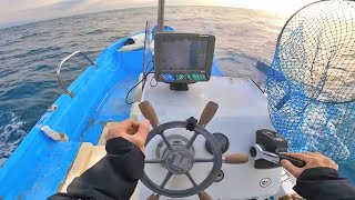こんなところで釣れるのなら、、【マイボートおんぼろ和船でタイラバに行く】