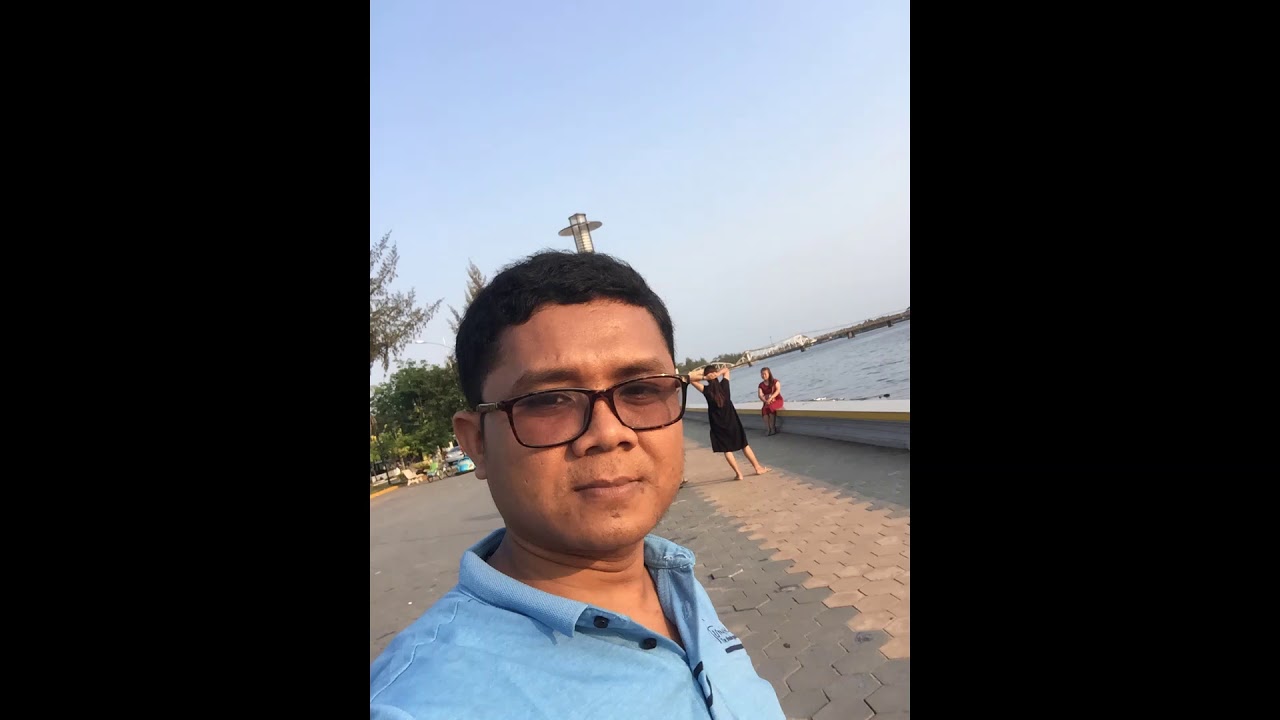 Your ManMy souvenir photos YouTube