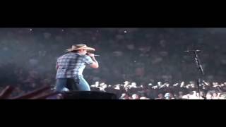 Jason Aldean - She's Country (Live in Concert)