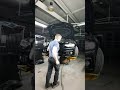 BMW 4 M Montage der vorderen Stoßstange