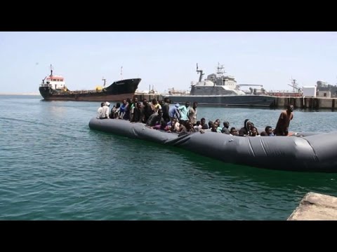 Hundreds of migrants stranded in Libya are returned to Nigeria