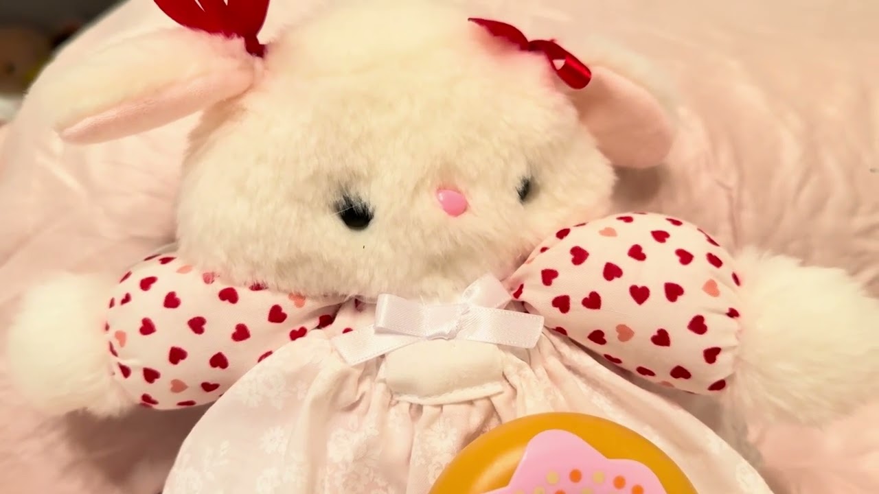 なまけもの？ハート柄のおてつだいひつじさん