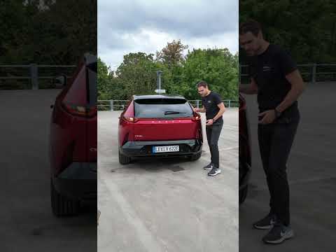 💡How to open the trunk of the Mazda CX-6e?