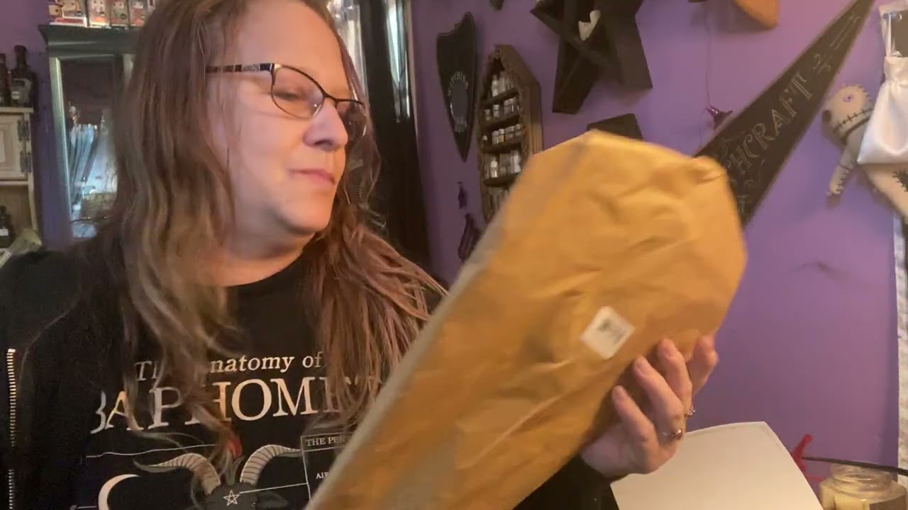 October’s Sacred Space Crate Unboxing