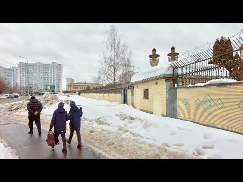 Video: Oblikovalec Lopez osvoji Moskvo