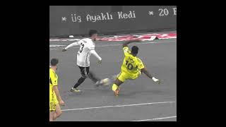 Jhon Duran Kendine İyi Bak