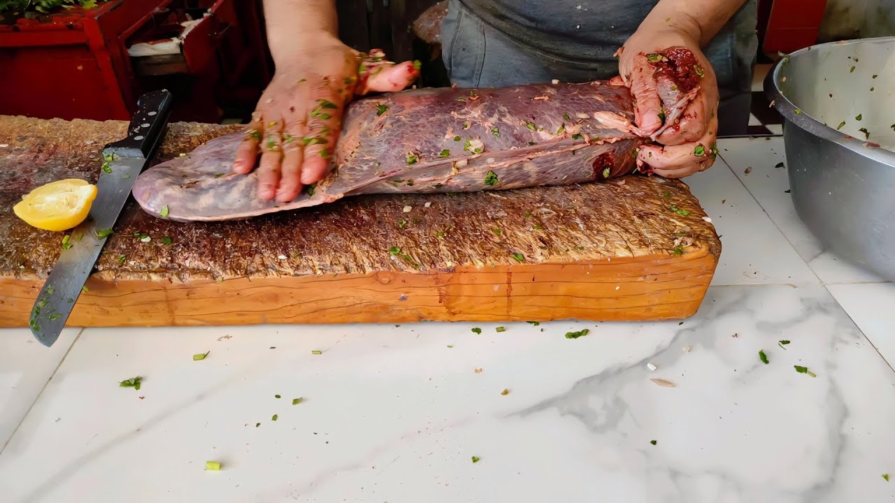“Bienvenue chez le boucher de la famille – Tajine avec Kefta, Foie, Cœur, Olive et Ail” 🔥