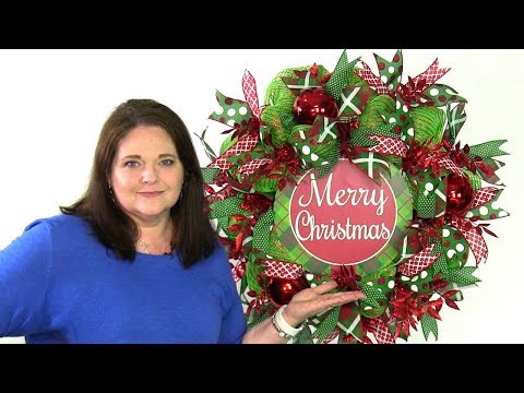 How to Deco Mesh Christmas Wreath - Preview July Wreath Making of the Month Club