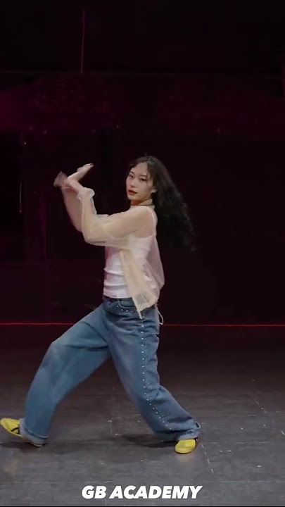 ILLIT - Magnetic || Rozia ll ‪IZMA #Streetdance #Vogue #Voguing #illit #kpop #magnetic