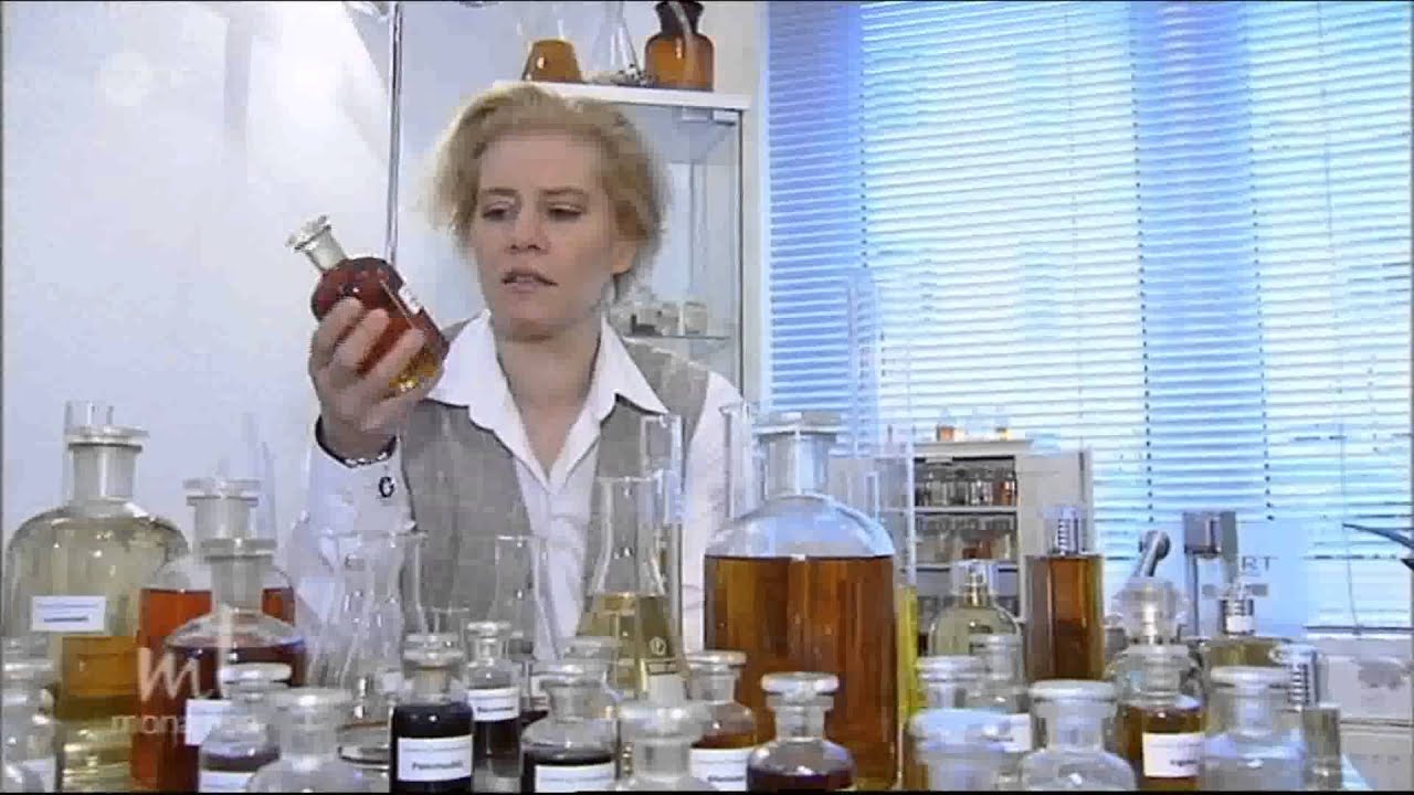 Mona Lisa Magazin Kim Weisswange Chef Parfumeurin Von Capital Cosmetics Youtube
