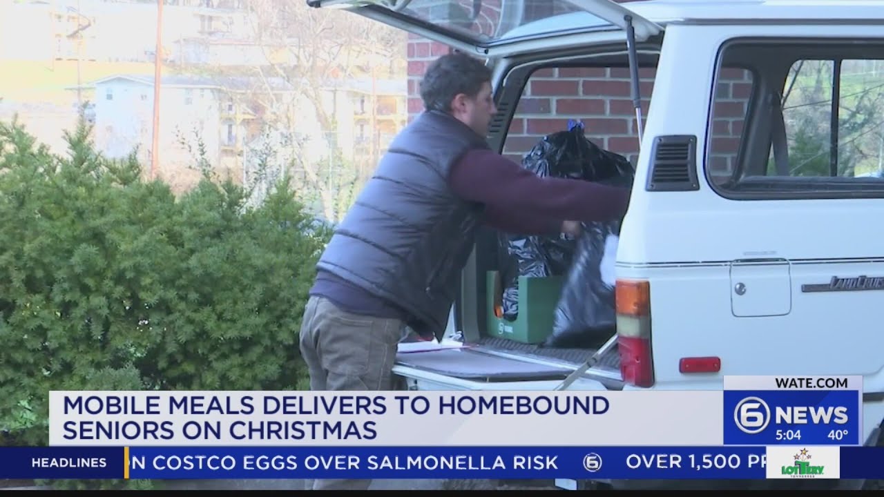 Mobile Meals delivers to homebound seniors on Christmas - YouTube