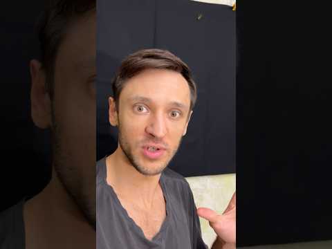 Залетел кузнечик в квартиру!