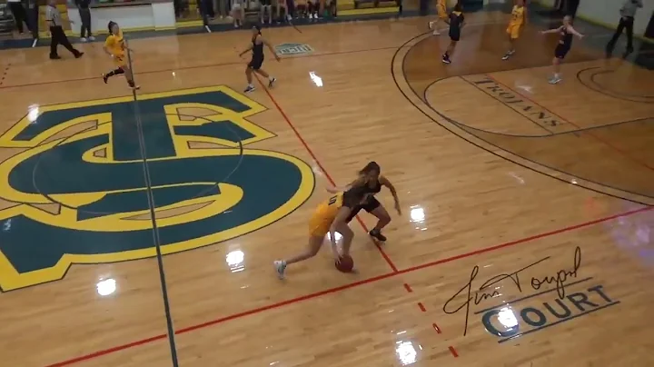 2021 5'8" MARIA LLORENTE RUIZ POINT GUARD