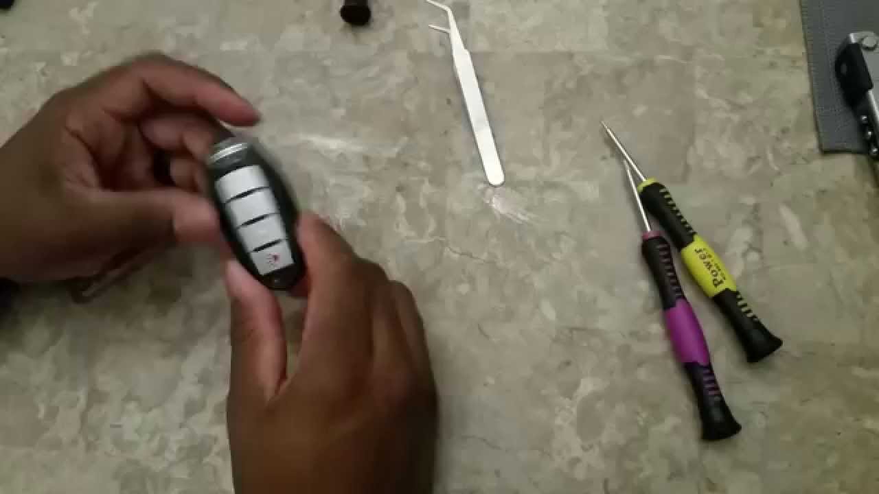Battery replacement in nissan key fob - YouTube