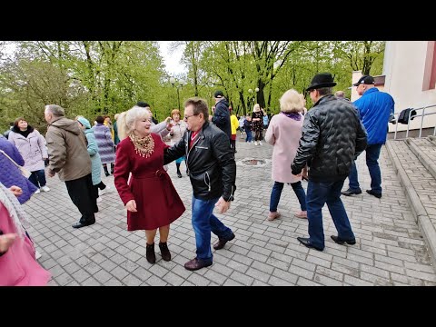 видео: 21.04.24г..."УВЕЗИ Меня ТУДА"... звучит на танцполе в Гомельском парке....