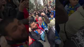 Kosovada Iki Takım Taraftarı Arasında Dostluk Görüntüleri