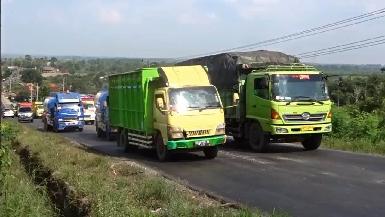 TRUK TRONTON  HINO MUATAN BERAT DI TANJAKAN TINGGI  Uphill 