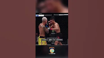 Charles Oliveira WRAPPED AROUND Kevin Lee S Head LIKE AN ANACONDA 