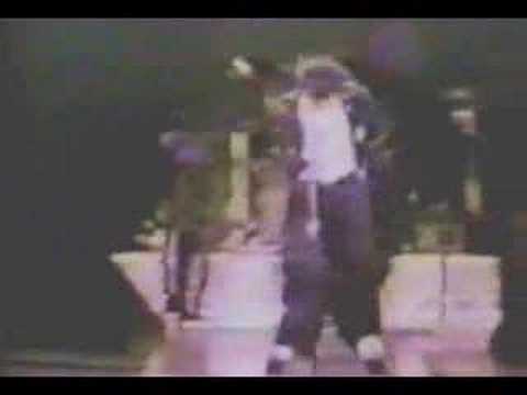 Michael Jackson ~ Billie Jean Live In Osaka