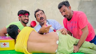 Amazing Doctor Uncle Injection Scene || Funny: The Brutal Doctor Gave the Patient an Injection