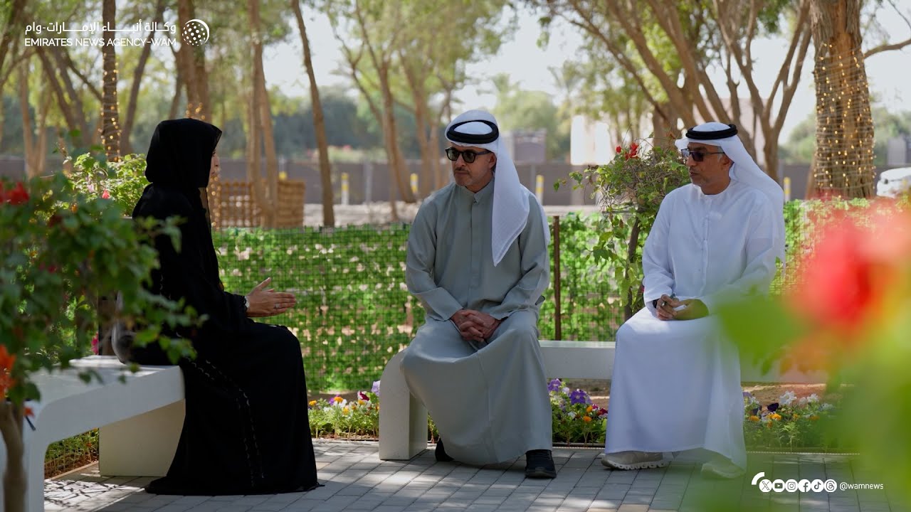 هزاع بن زايد يزور منتزه 