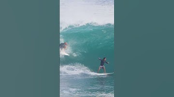 Thumbnail of Kelly Slater Pulls In Behind Local Surfer #shorts