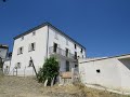 Farmhouse with garden and open mountain views for sale in Casoli, Abruzzo, Central Italy ref. n2572