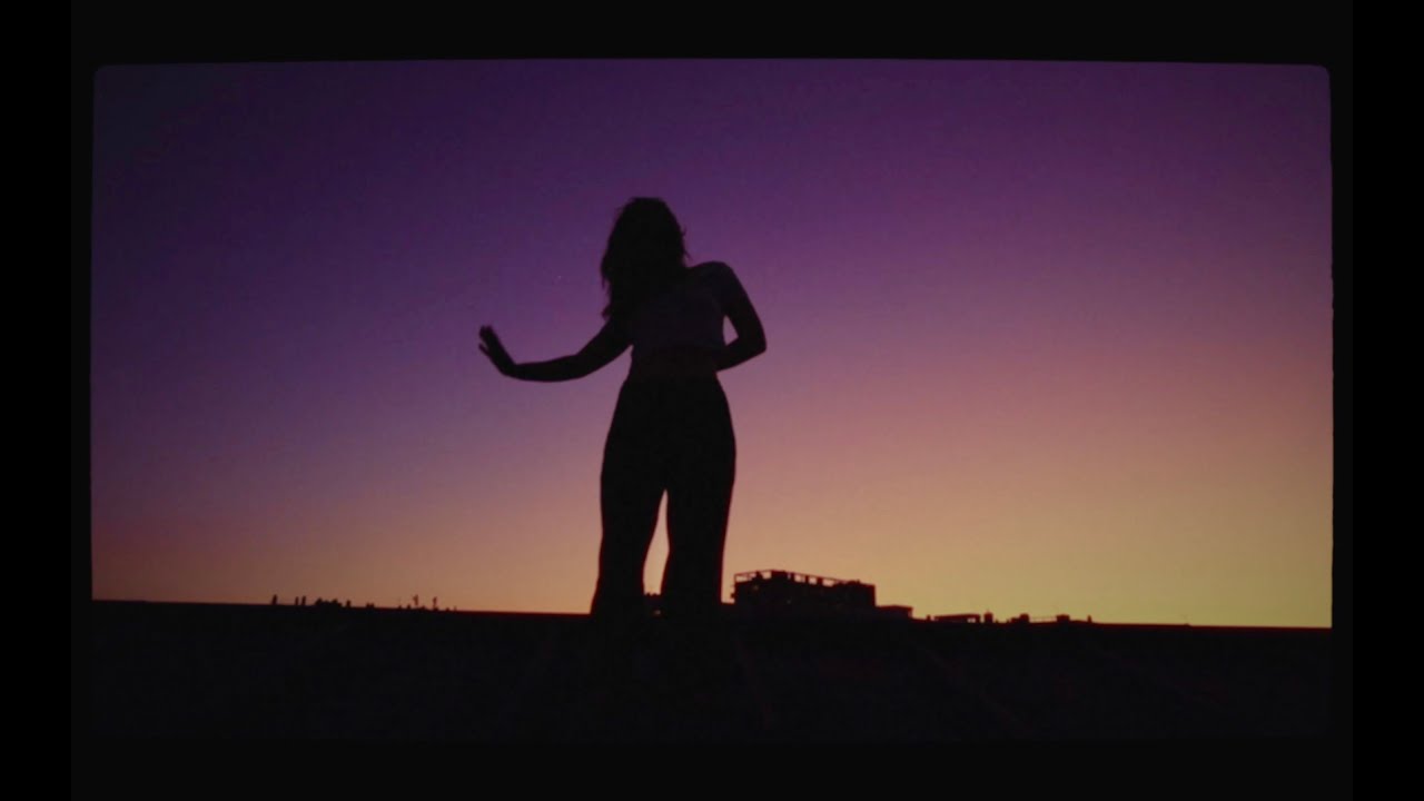 YouTubeでAnnie Burnell - Let You Downを視聴 YouTubeでAnnie Burnell - Let You Downを視聴