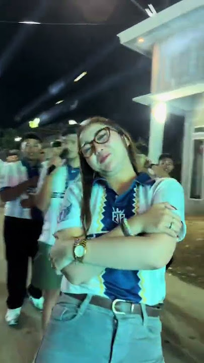 Valen Wijaya feat Fifi cimbie #vallenwijaya #fificimbie #dancerviral #karnavalparty #karnavalsoundsy