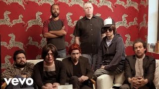 Video thumbnail of "The New Pornographers - Moves"