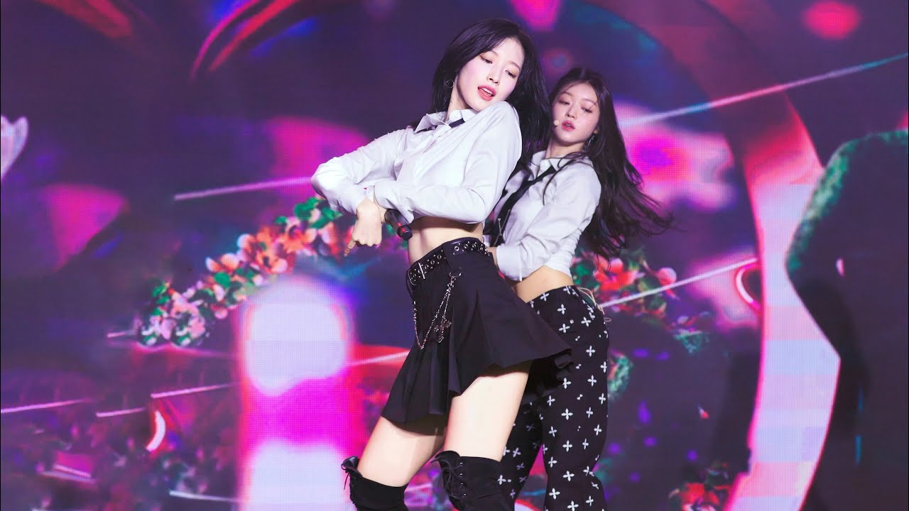 220731 아린 ARIN 오마이걸 OHMYGIRL '살짝 설렜어 Nonstop' 4K 60P 직캠 @라그나로크 20주년 기념식 by DaftTaengk