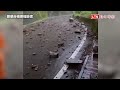 豪雨狂炸泰安鄉！象鼻村鐵線橋周遭落石不斷