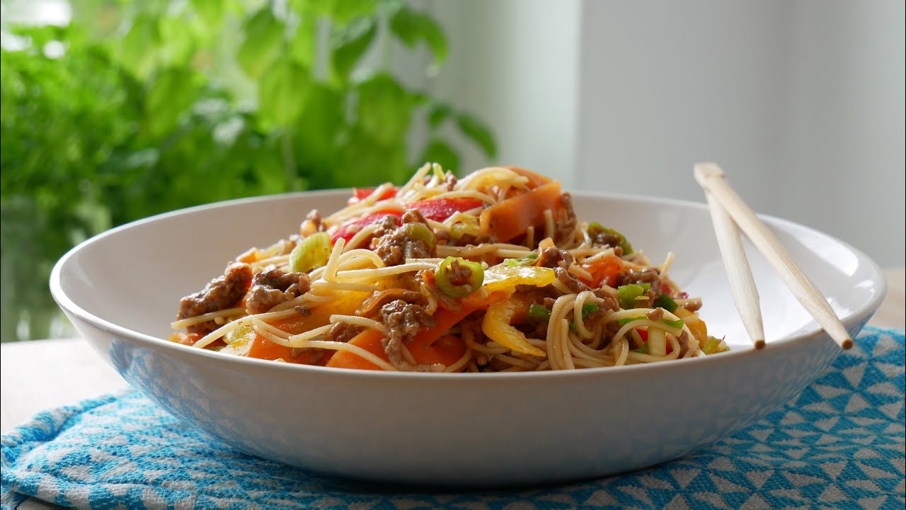 Asiatischer Nudelsalat mit Hackfleisch (Rezept) || Asian Noodle Salad ...