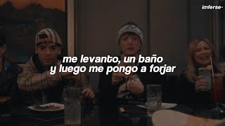 me levanto un baño y luego me pongo a forjar \/\/ Peso Pluma, Natanael Cano - PRC (Letra)