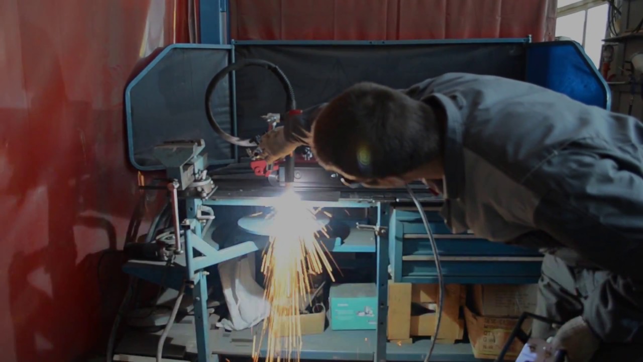Механизированная плазменная резка газорезательной переносной машиной ...
