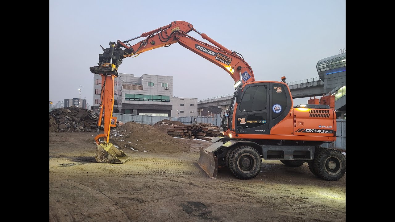 영웅건기 엥콘틸트로테이터 EC-oil 연장붐작업(최대7미터굴착가능)