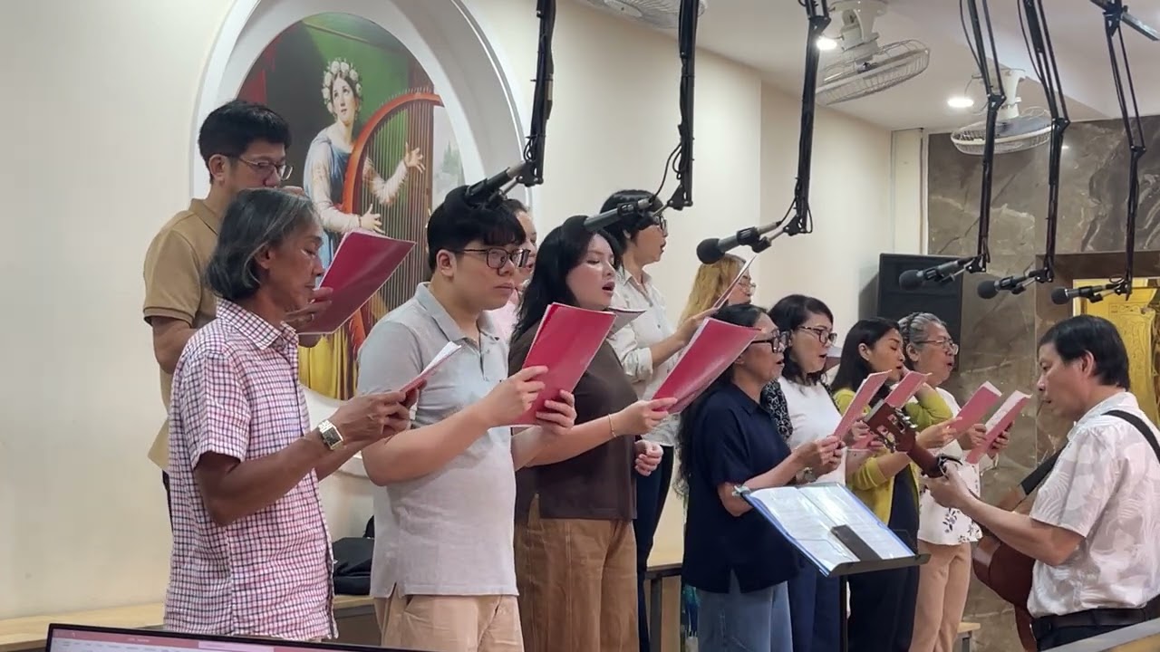 Chúa Là Đâng Con Tựa Nướng - Mai Khanh