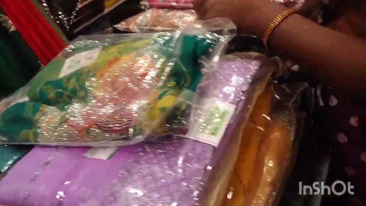 வண்ணாரப்பேட்டை எம்சி ரோடு வீராஸ் துணிக்கடை