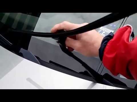 How to replace Mercedes Benz E350 wiper blades