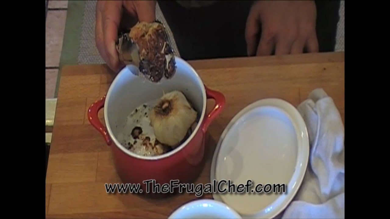How to Roast Garlic - YouTube