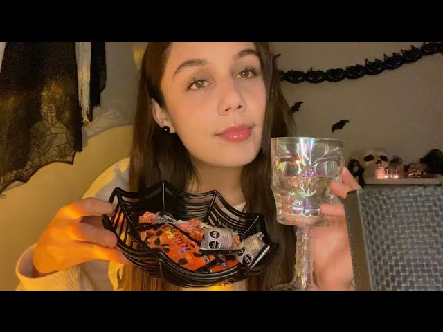 ASMR | COMIENDO DULCES CRUJIENTES DE HALLOWEEN 👻
