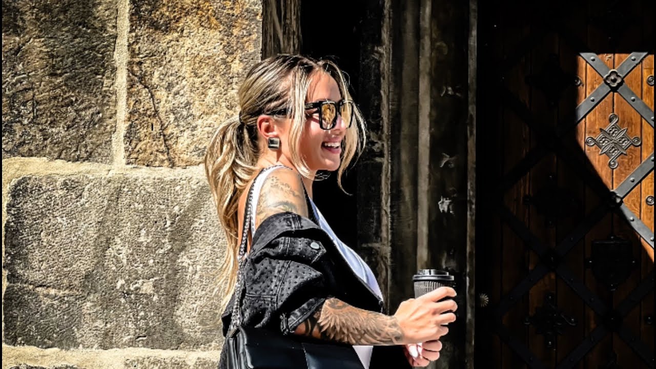I surprised anca_jst alias anka_lollipop in Prague😊#photography #iphone