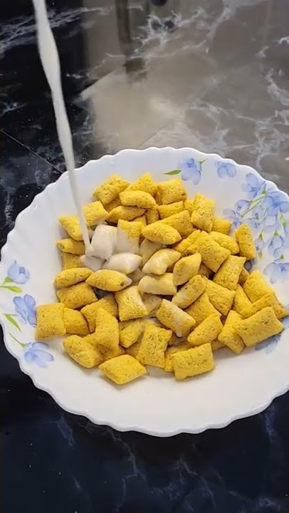 Asmr have Cereal with me #krave #breakfast #asmrsounds