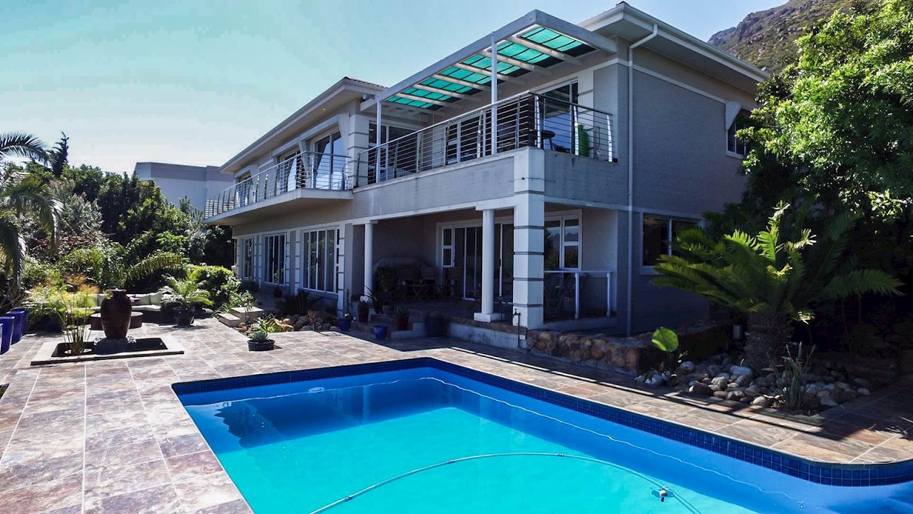 4 Bedroom House for sale in Western Cape Boland Gordons Bay