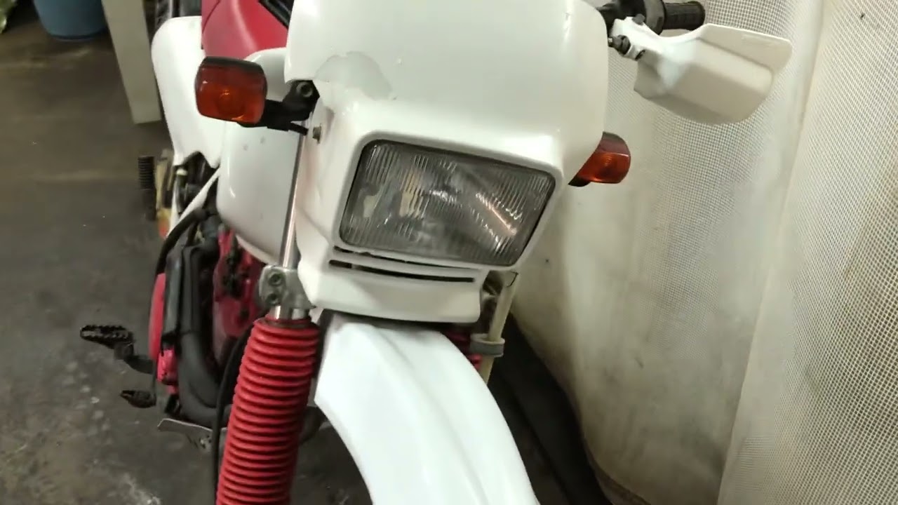 XLR250R MD16 エンジン始動動画 A-PARTS HONDA ホンダ - YouTube