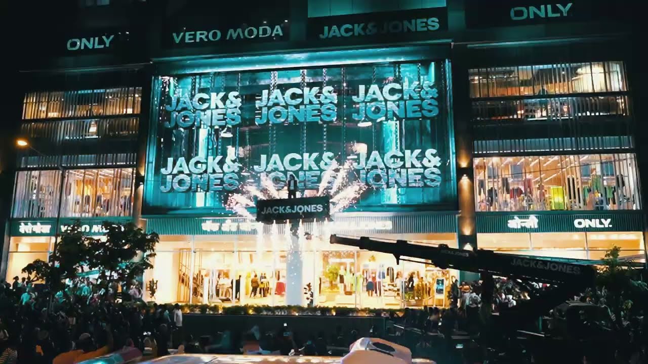 banner Uitroepteken les Ranveer Singh x Jack and Jones, Vero moda and Only india flagship store at  Linking road, Bandra! - YouTube